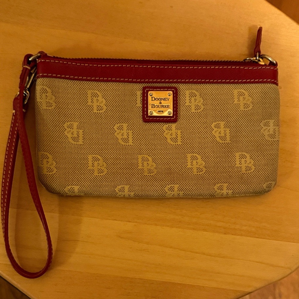 Dooney & Bourke wristlet